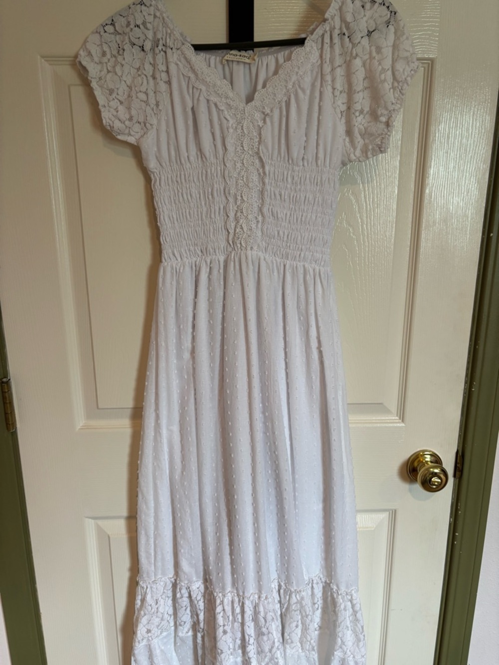 Elegant White Lace-Detail Maxi Dress with Smocked Waist